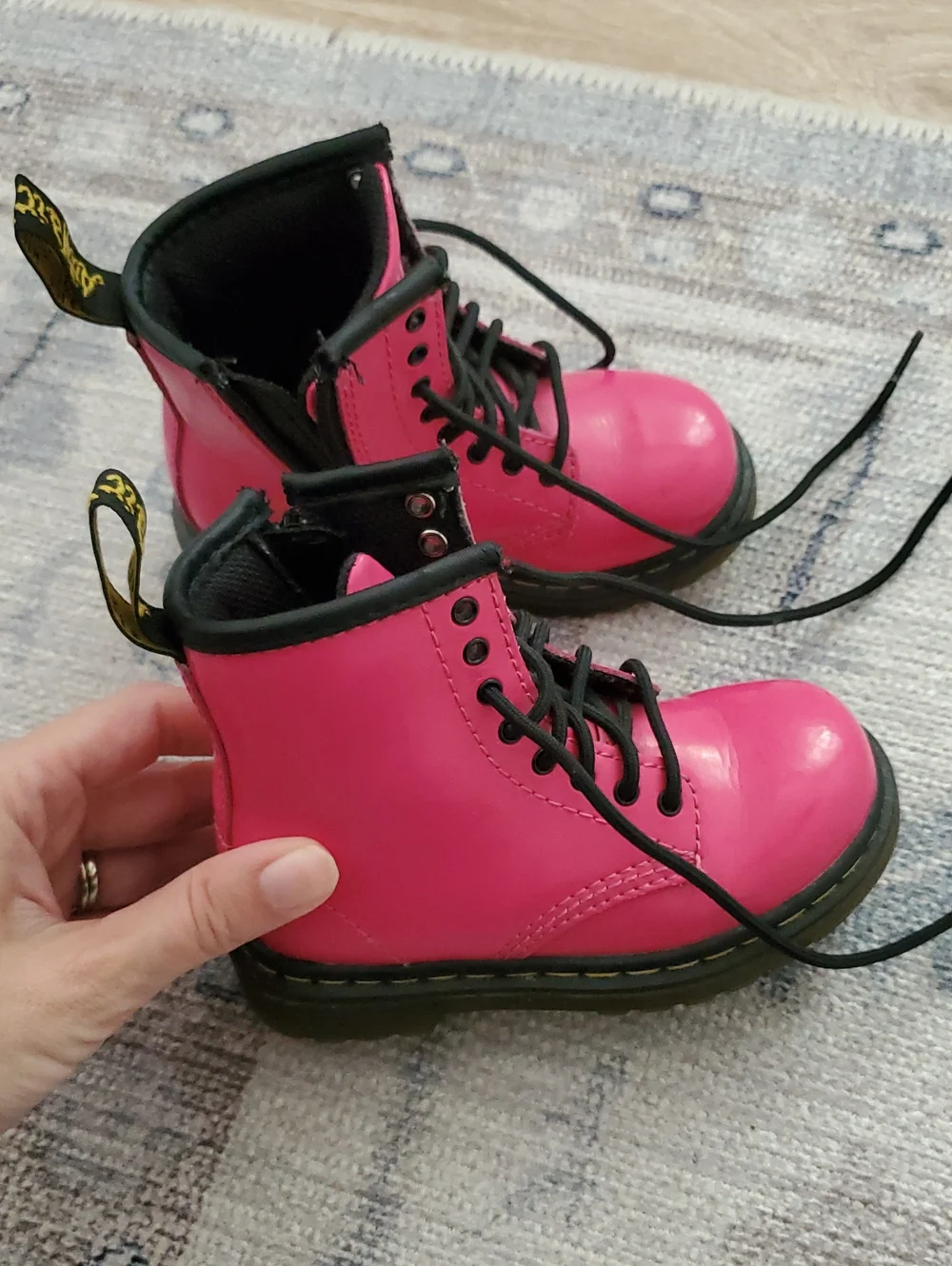 Dr. Martens Little Girls Brooklee Bright Magenta Pink Lace Zip Up Boots Sz7